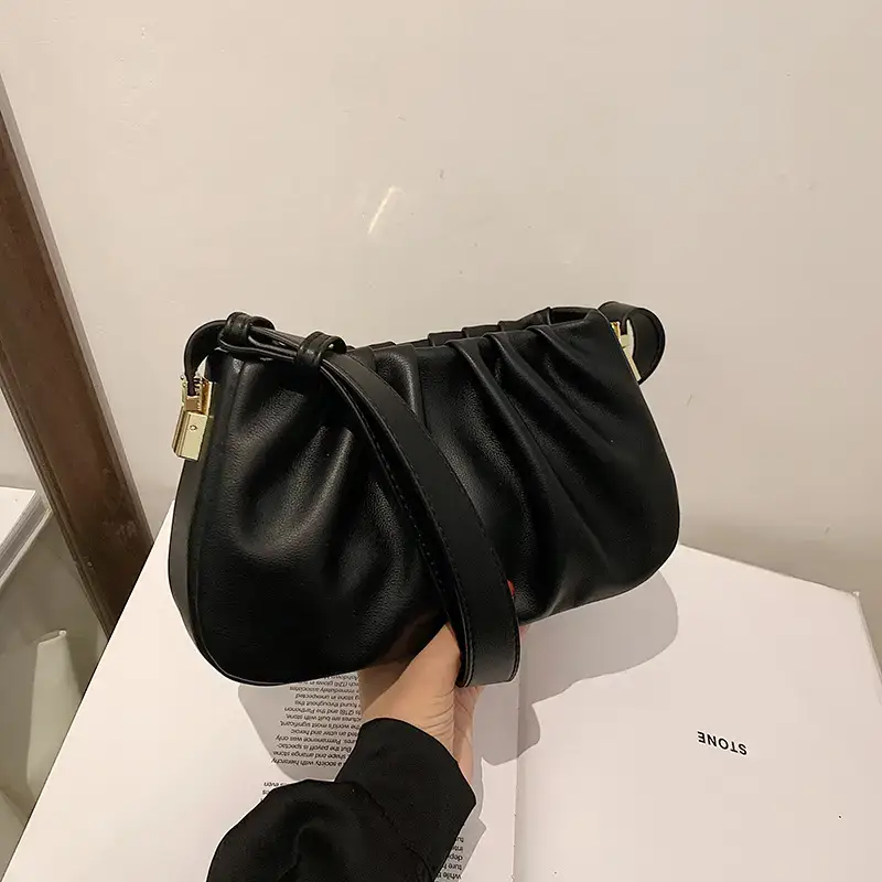 Black Retro Folded Shoulder Bag for Women - Image 7