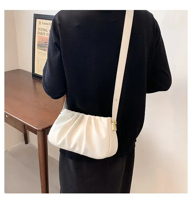 Black Retro Folded Shoulder Bag for Women — feature 1
