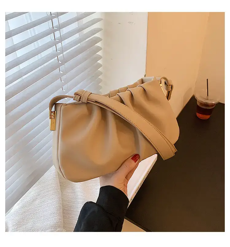 Black Retro Folded Shoulder Bag for Women — feature 21