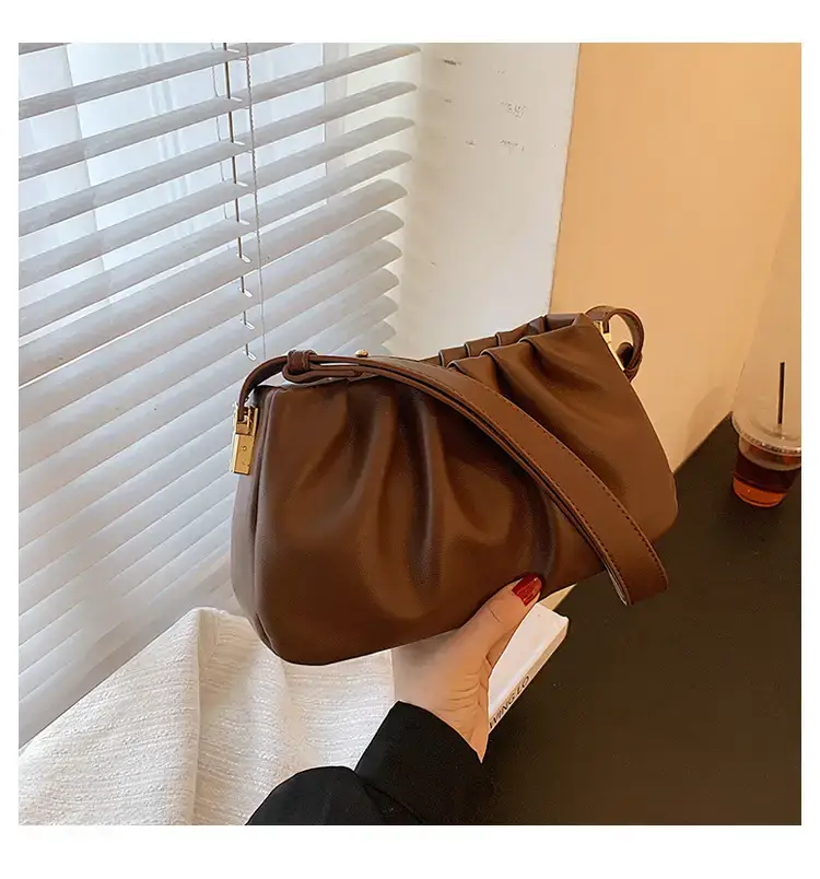 Black Retro Folded Shoulder Bag for Women — feature 25