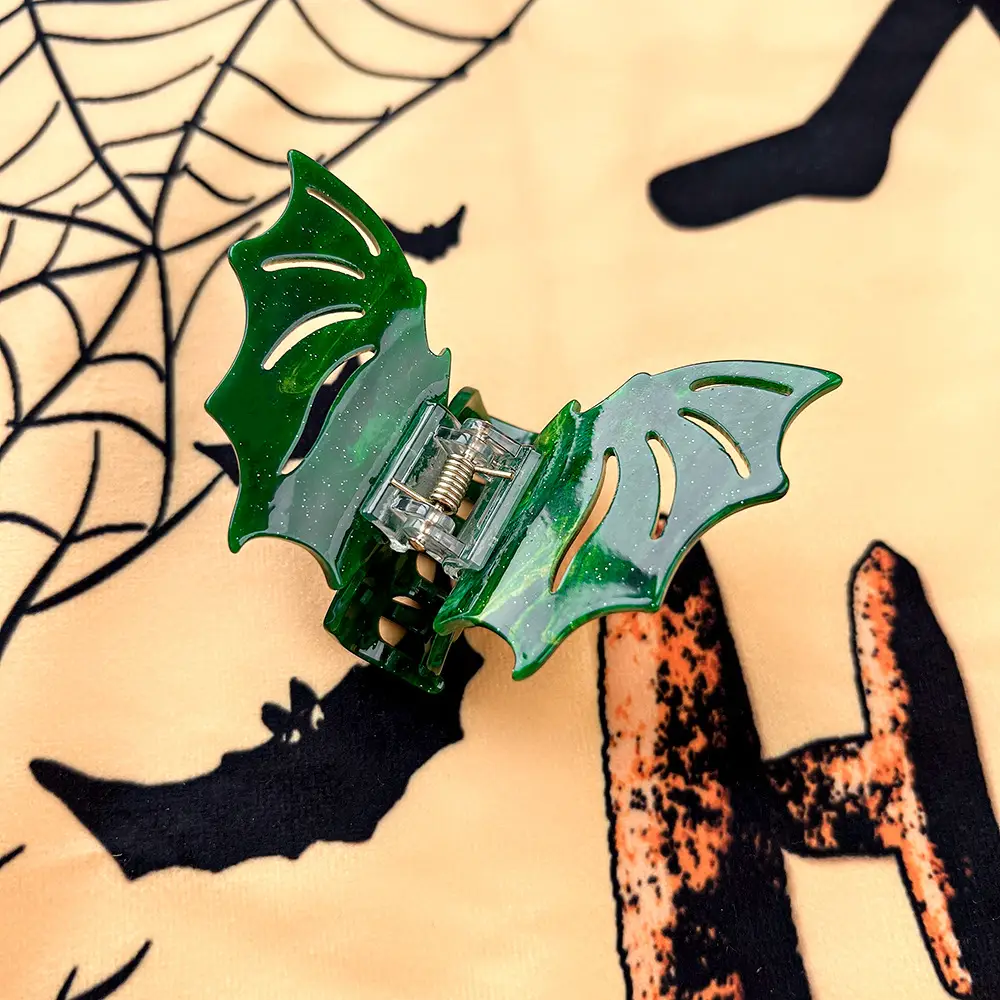 Christmas Bat Hairpin Clip for Kids & Teens - Image 4