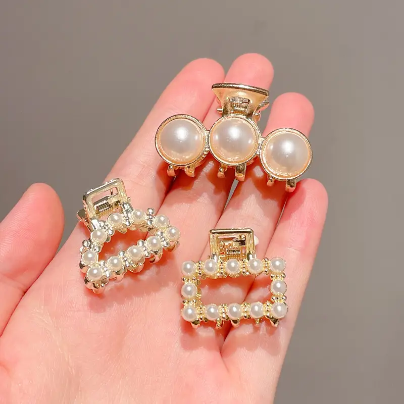 Elegant Pearl Hairpin for Women with Clip Design - Image 10