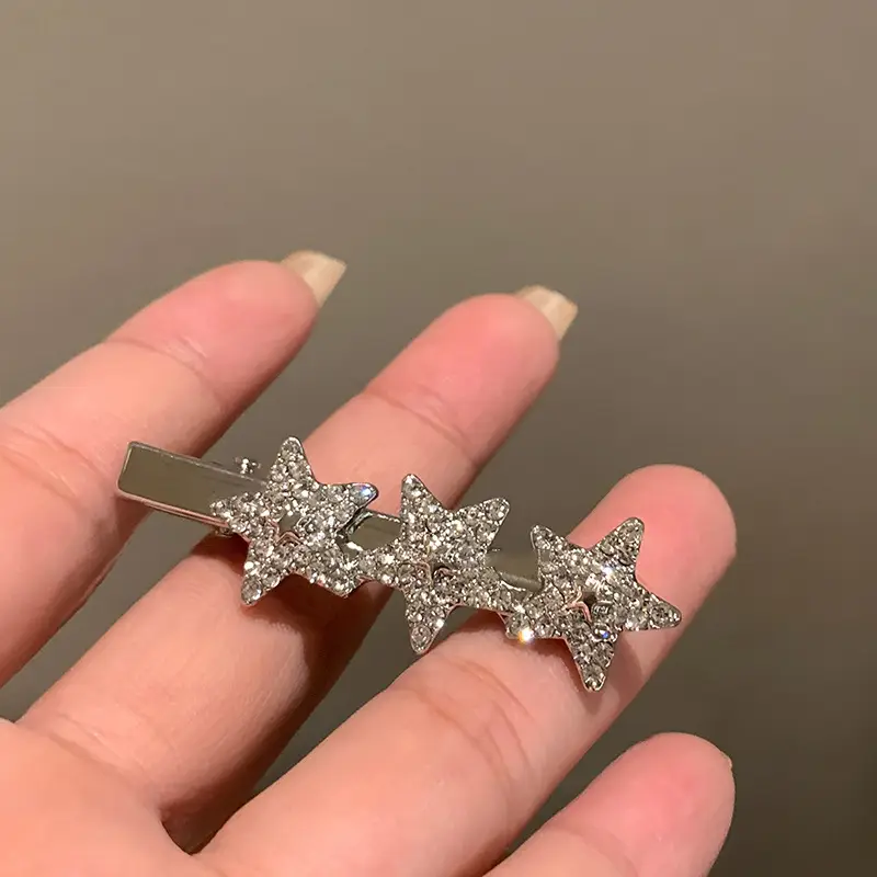 Sparkling Star Bow Hairpin for Women - Image 2
