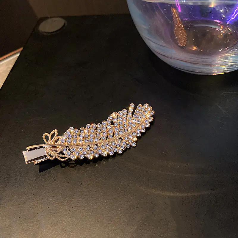 Sparkling Star Bow Hairpin for Women - Image 5