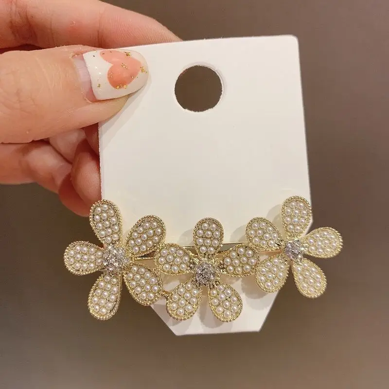 Sparkling Star Bow Hairpin for Women - Image 6