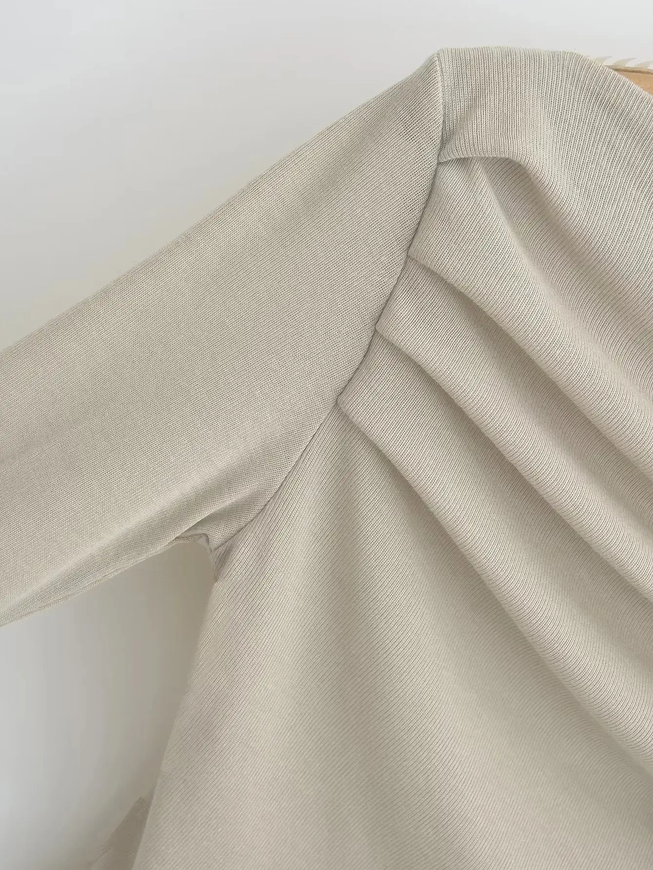 Early Autumn Long Sleeve T-Shirt with Waist Tie Back & Anti-Walking Skirt — feature 32