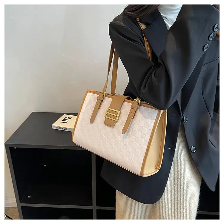 Large Capacity Brown White Textured Shoulder Bag for Women — feature 46