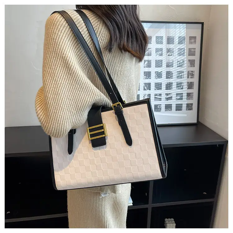 Large Capacity Brown White Textured Shoulder Bag for Women — feature 50