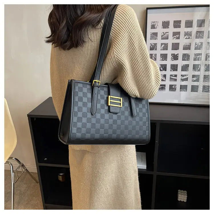 Large Capacity Brown White Textured Shoulder Bag for Women — feature 55