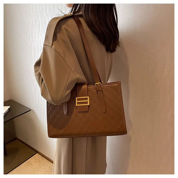 Large Capacity Brown White Textured Shoulder Bag for Women — feature 59
