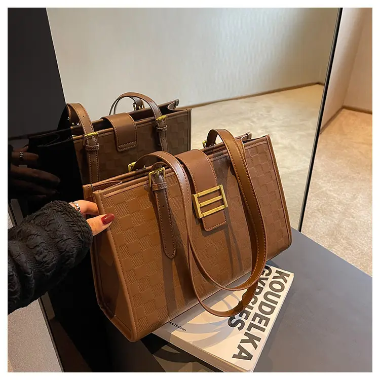 Large Capacity Brown White Textured Shoulder Bag for Women — feature 63