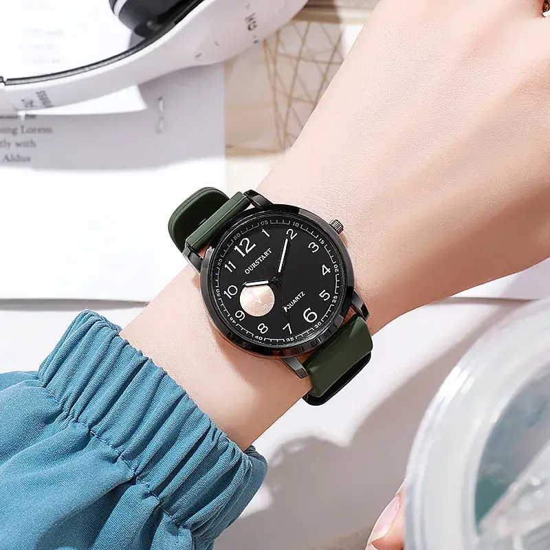 Unisex Silicone Quartz Watch Black 48Hr Display - Image 5
