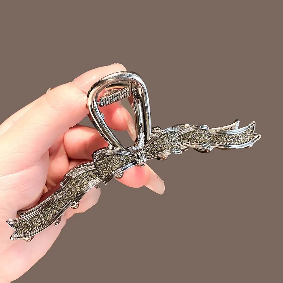 Korean Style Shark Clip Hairpin with Rhinestone Design - Image 3