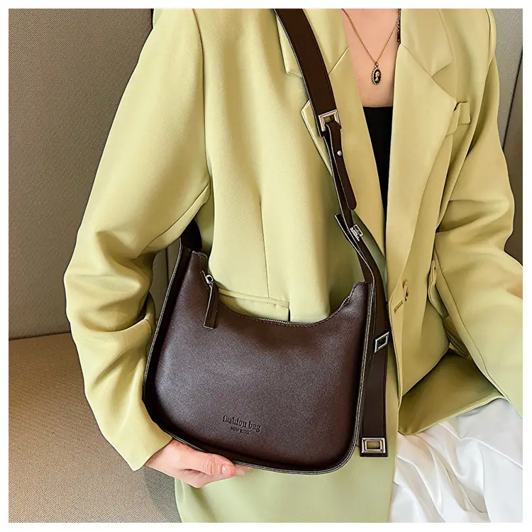 French Style Black Women's Shoulder Bag 2023 — feature 13