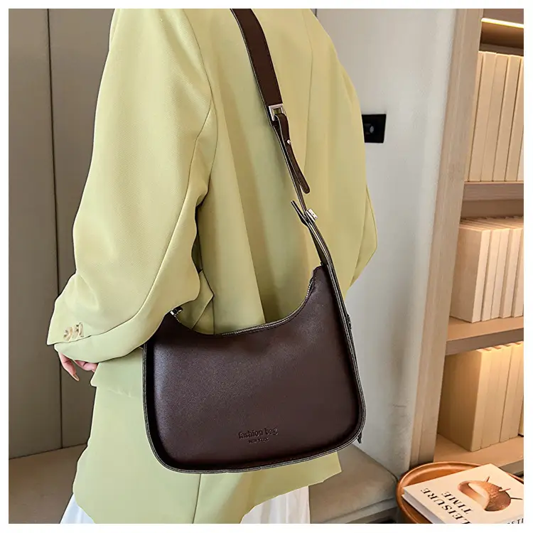 French Style Black Women's Shoulder Bag 2023 — feature 14