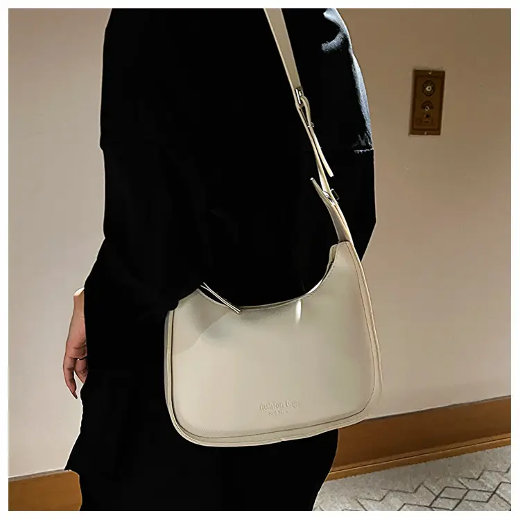 French Style Black Women's Shoulder Bag 2023 — feature 9