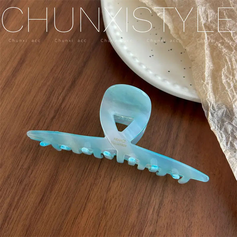 Chinch Style Acetate Hair Clip Large Blue