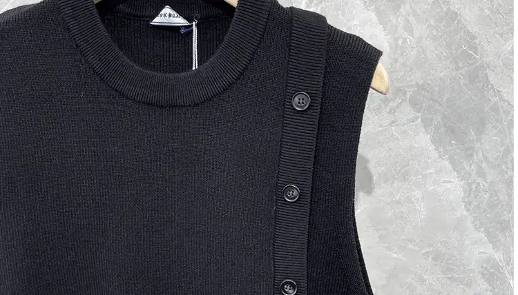 Men Sleeveless Button Pullover Vest Green — feature 11