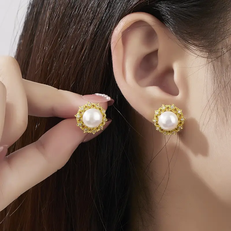 French Retro Pearl Earrings with Small Stars - Image 2
