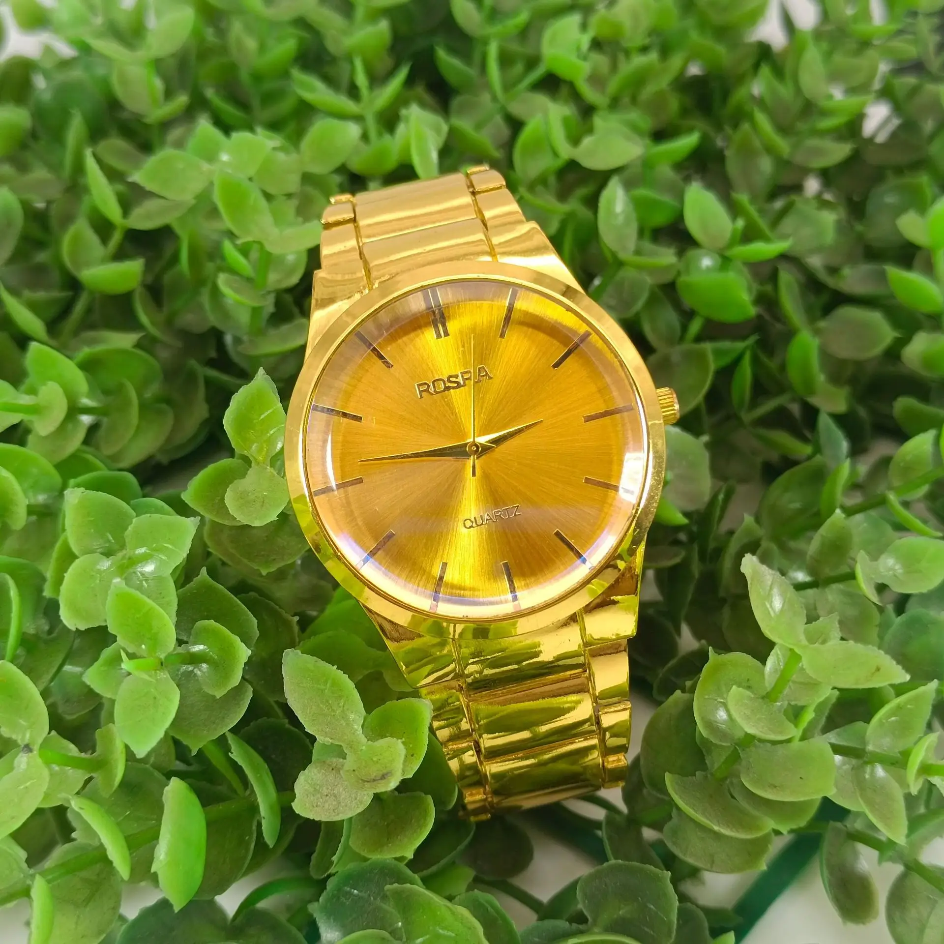 Gold Steel Belt Watch for Men Quartz — feature 11