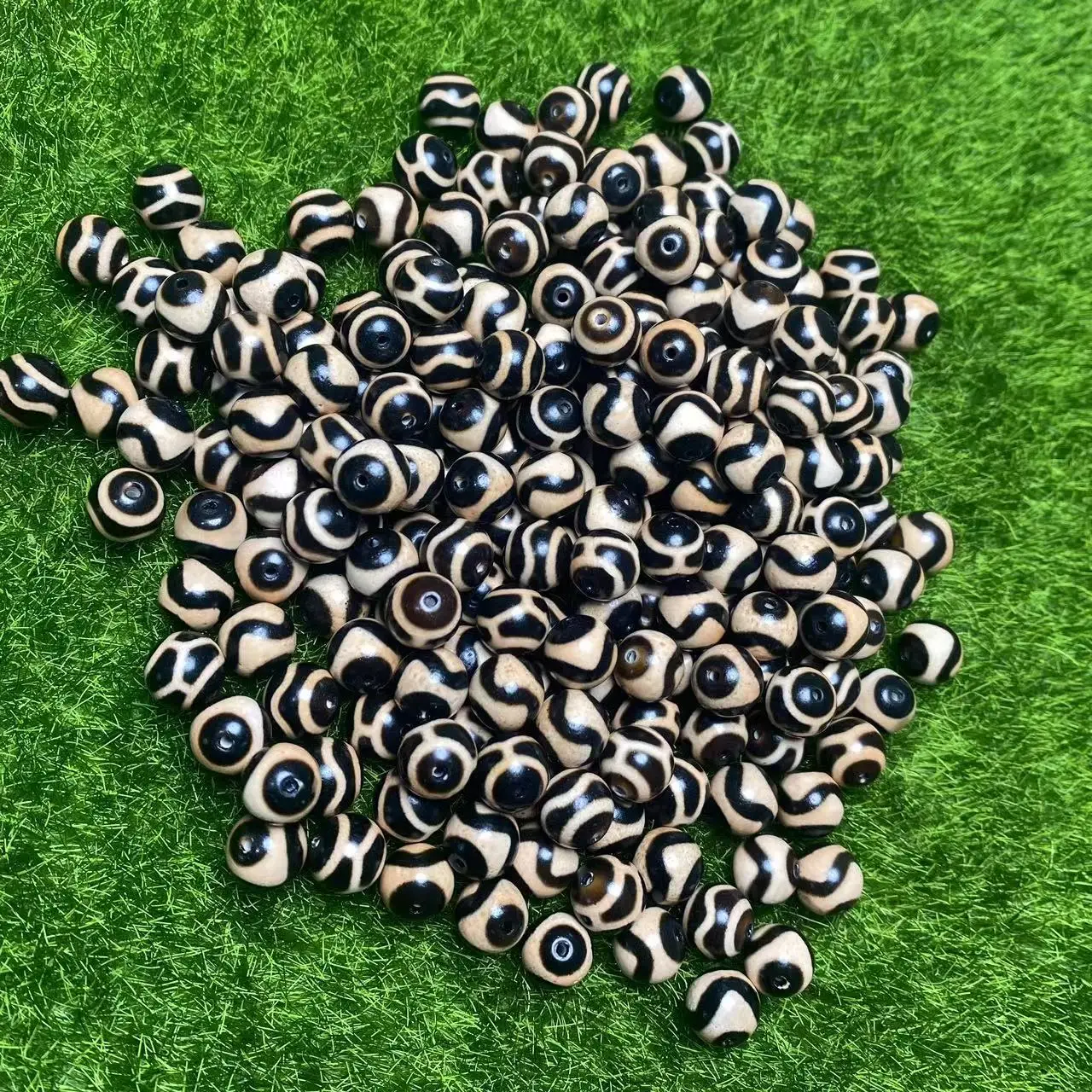 10mm Round Beads Tiger Teeth Tortoise Shell Water Ripple - Image 2