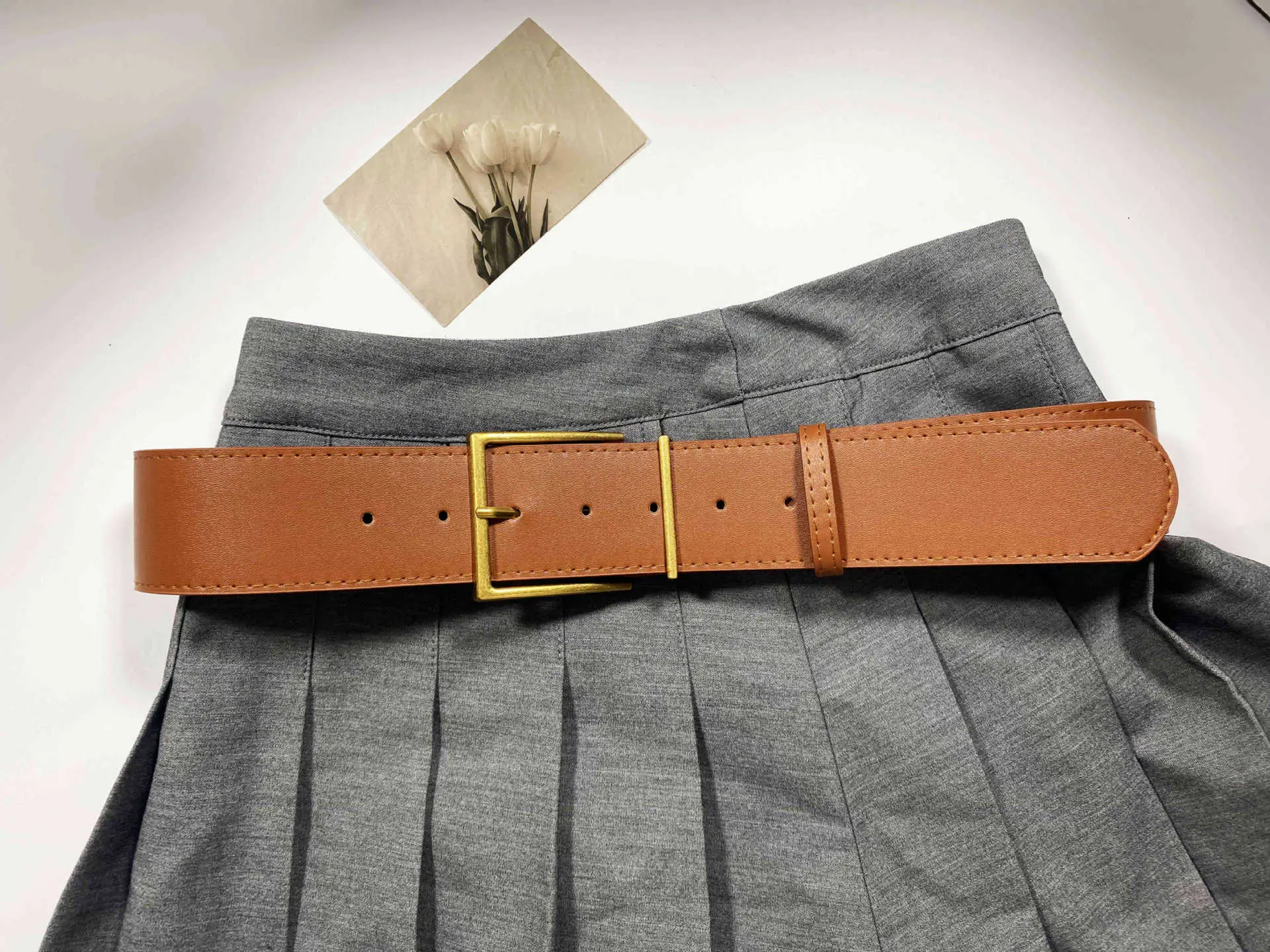 Women's Ultra-wide Imitation Leather Belt Black Brown Big Pin Buckle — feature 16