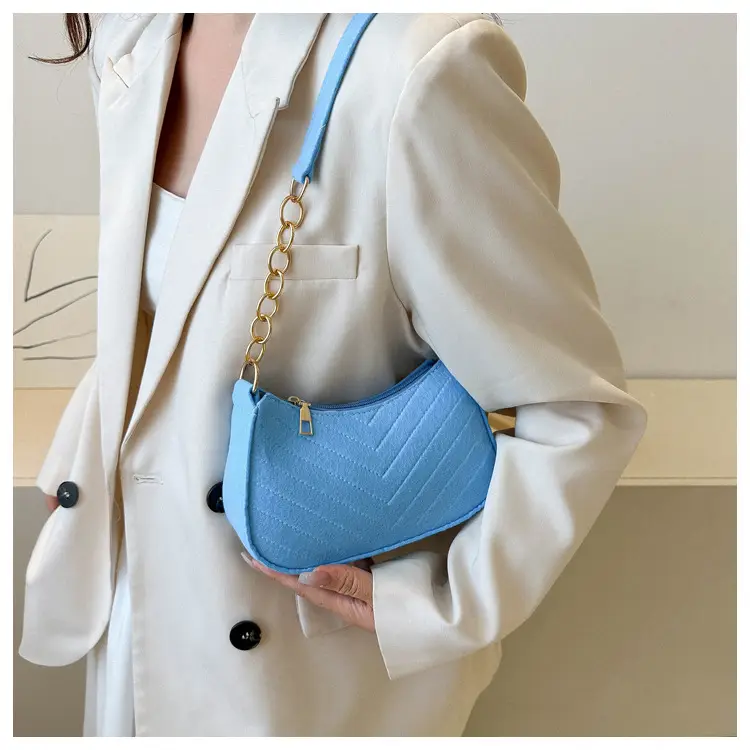 Women's Retro Quilted Shoulder Bag Cream Beige Chain — feature 24
