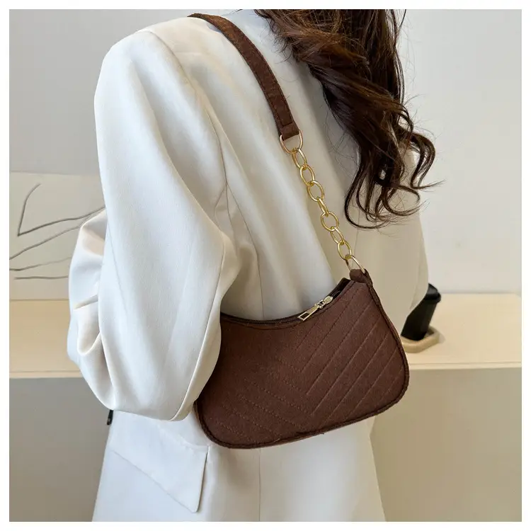 Women's Retro Quilted Shoulder Bag Cream Beige Chain — feature 27