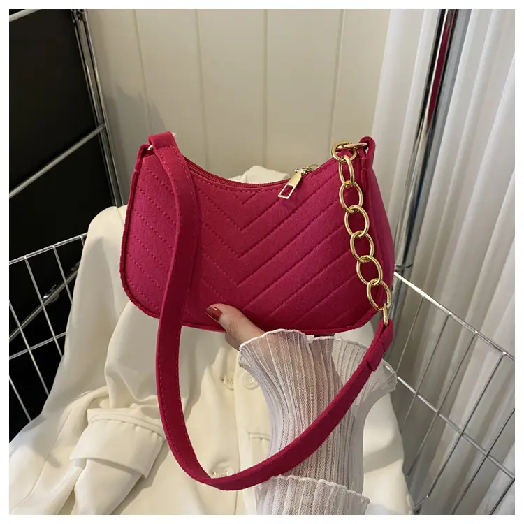 Women's Retro Quilted Shoulder Bag Cream Beige Chain — feature 35
