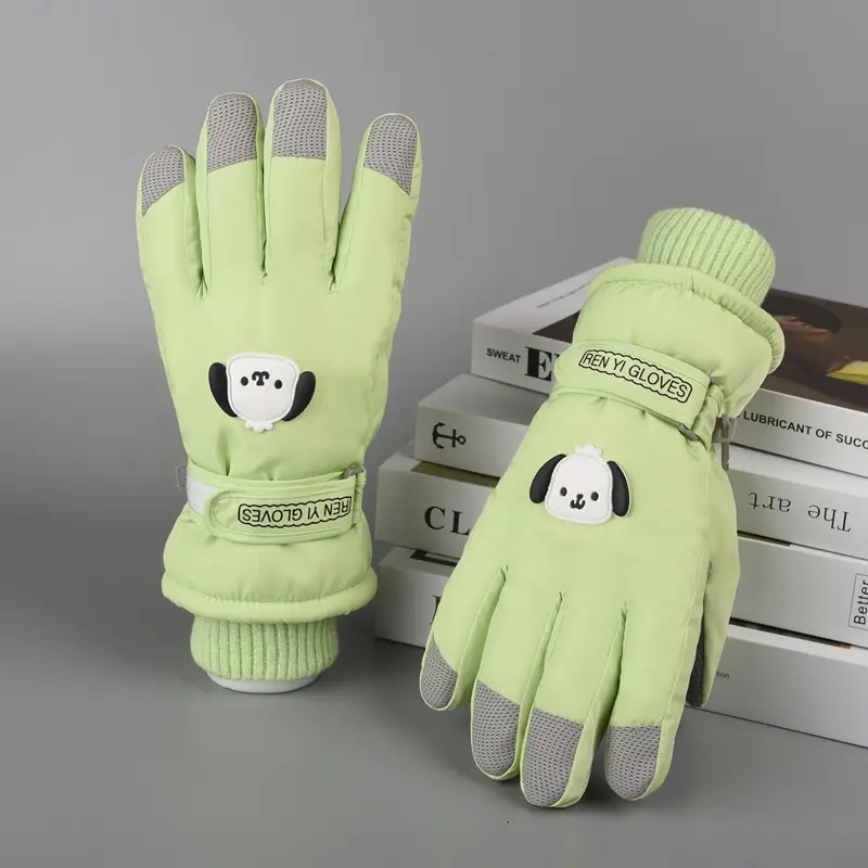 Wholesale winter ski gloves windproof waterproof fleece-lined warm touch screen outdoor riding electric car gloves thickened men