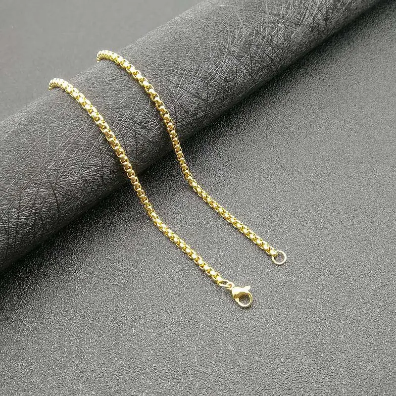 Gold Chain Necklace for Men Women with Colored Diamond Detail - Image 3