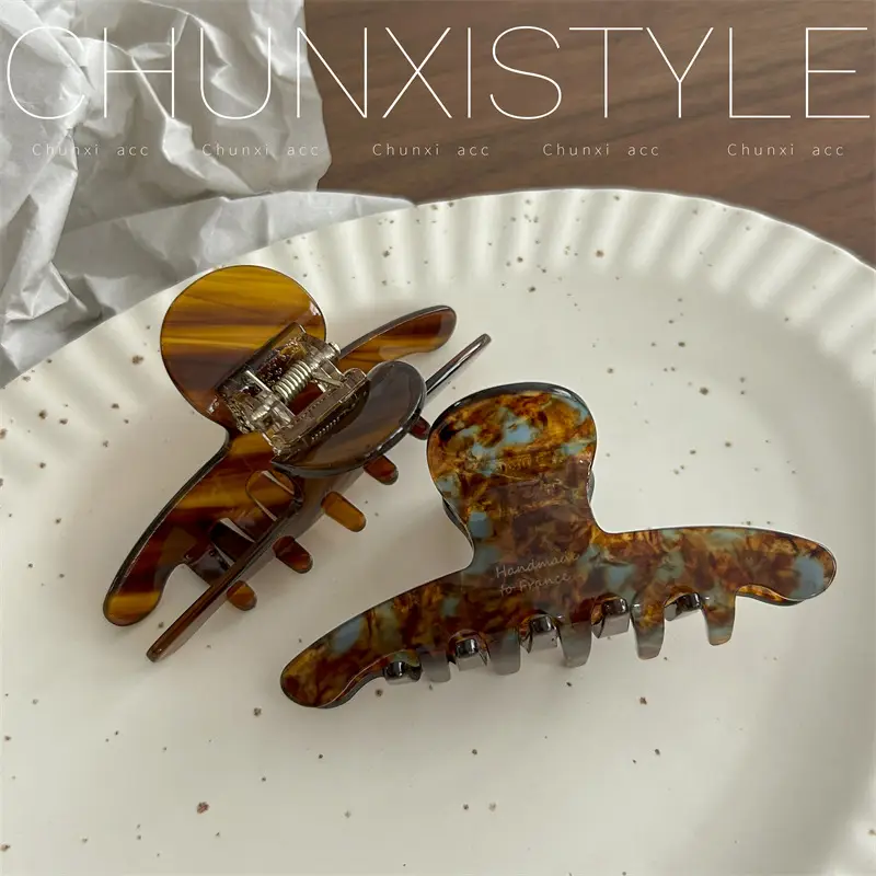Elegant Shark Head Hairpin for Women - Image 9