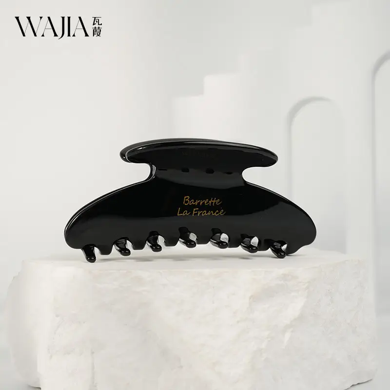 Vintage Shark Hair Clip for Women - Image 2