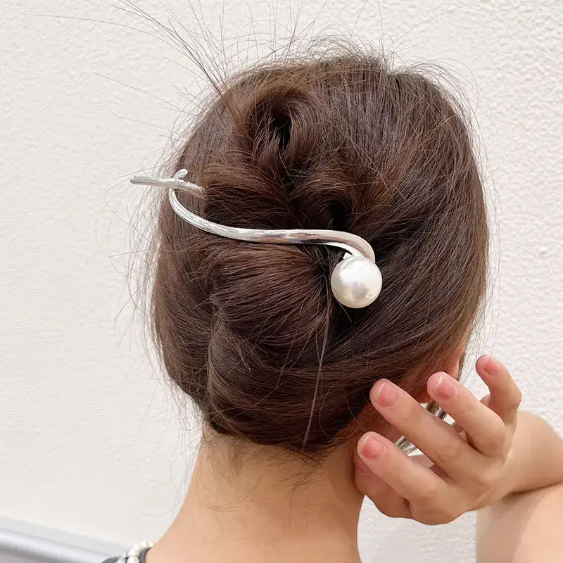 Pearl Hairpin for Women Back Head Updo High Grade Clip - Image 3