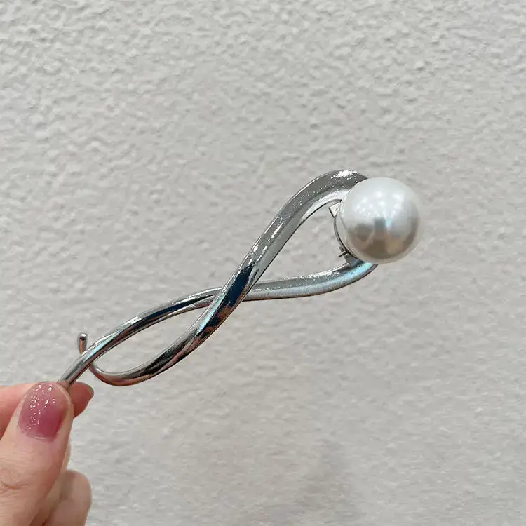 Pearl Hairpin for Women Back Head Updo High Grade Clip - Image 2