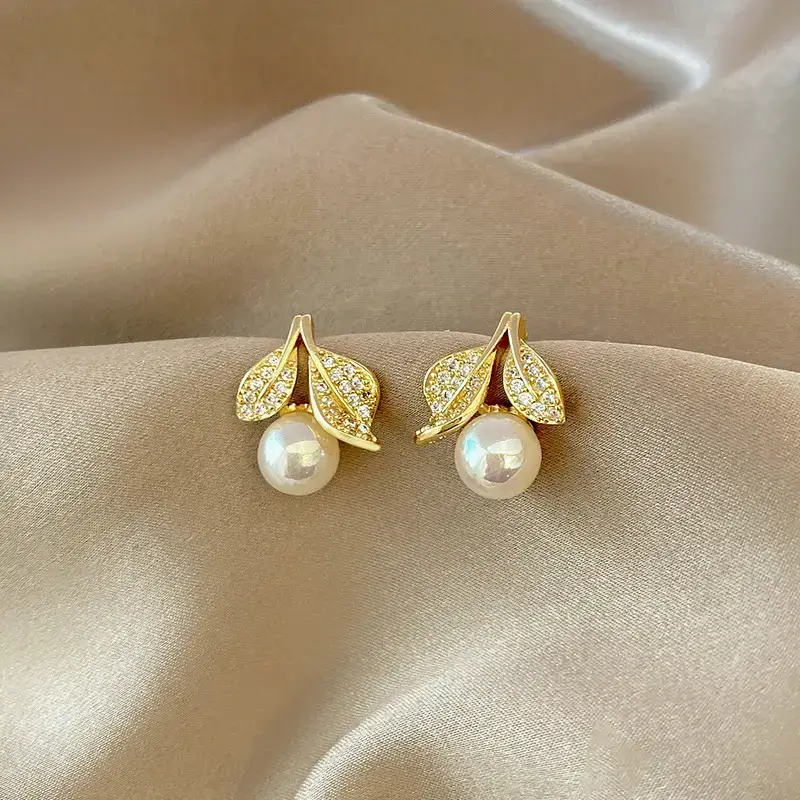French Style Pearl Leaf Earrings for Women — feature 12