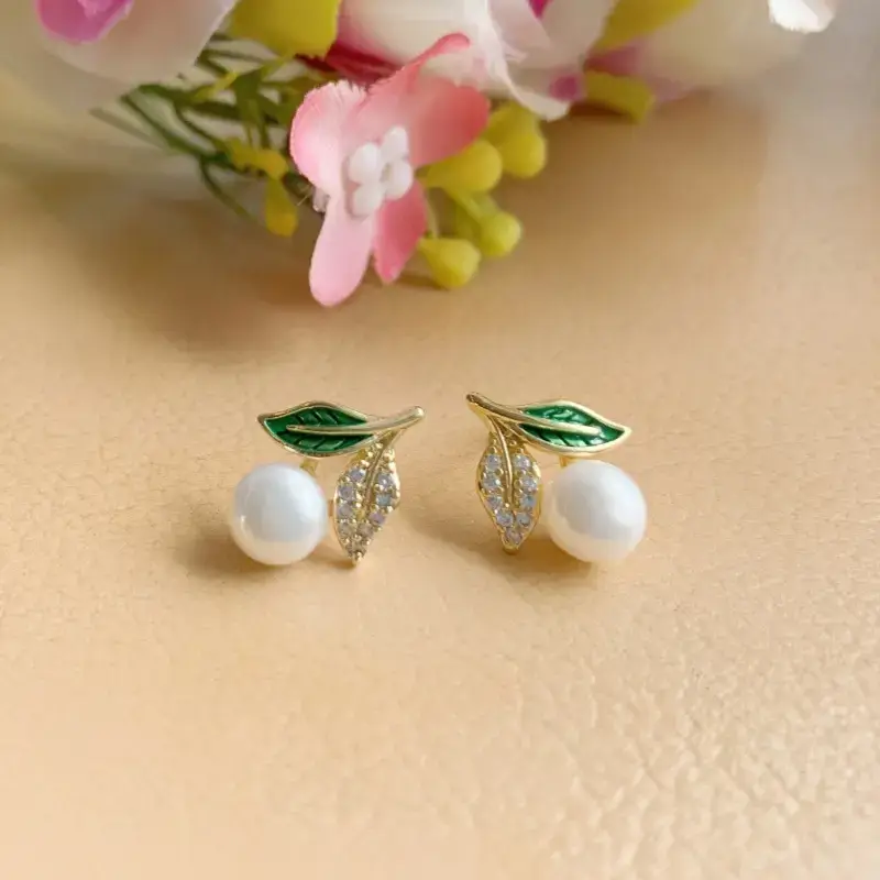 French Style Pearl Leaf Earrings for Women - Image 2