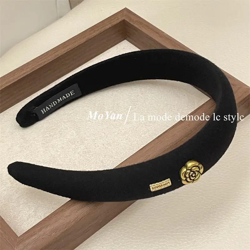 Black Skull Top Camellia Hairpin Headband — feature 18
