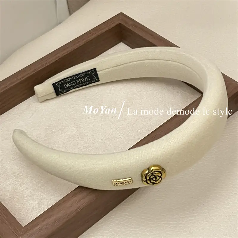 Black Skull Top Camellia Hairpin Headband — feature 19