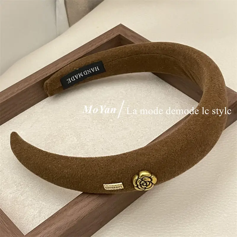 Black Skull Top Camellia Hairpin Headband — feature 21
