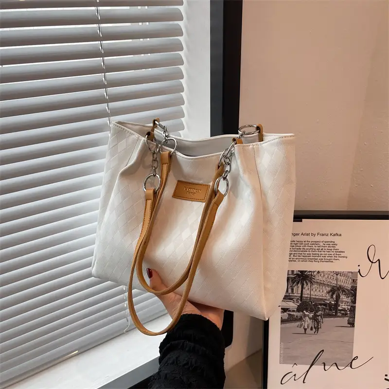 Women Textured Shoulder Bag White New Spring Summer - Image 4