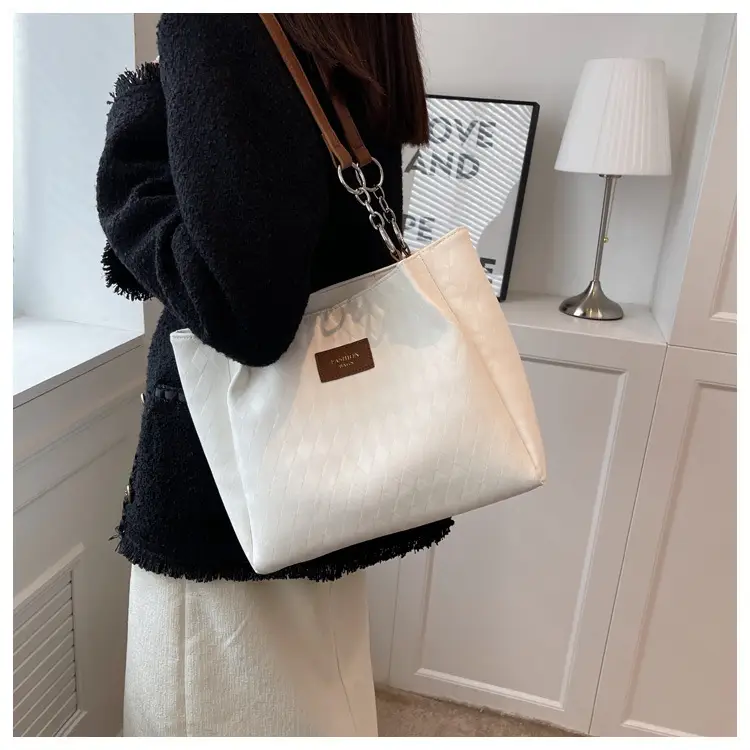 Women Textured Shoulder Bag White New Spring Summer — feature 11