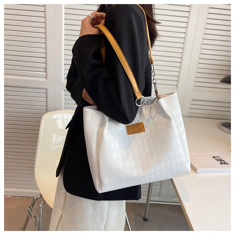 Women Textured Shoulder Bag White New Spring Summer — feature 18