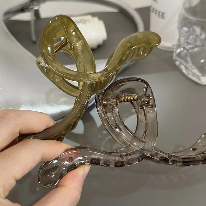 French Shark Clip Jelly Color Daily Use