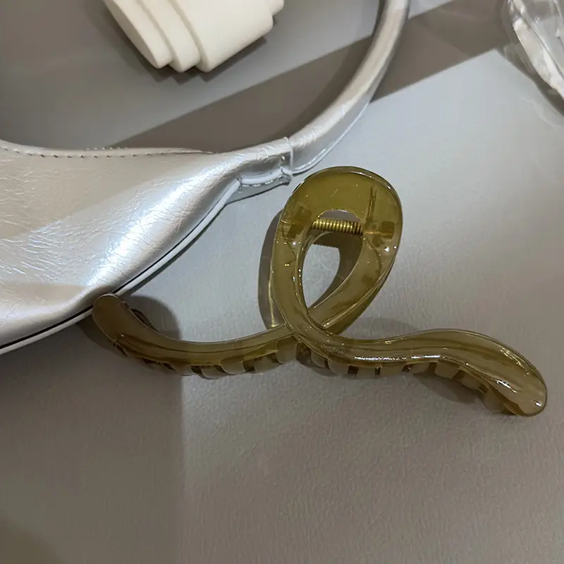 French Shark Clip Jelly Color Daily Use