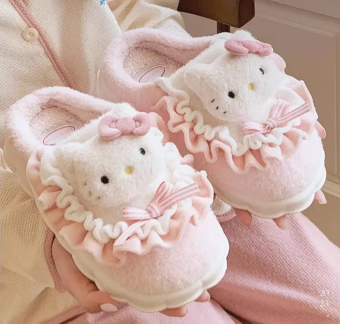 Kuromi Cotton Slippers for Women, Autumn and Winter 2025 New Model, Ip Collaboration, Cute Plush, Extra Warm Maternity Slippers for Women - Image 4