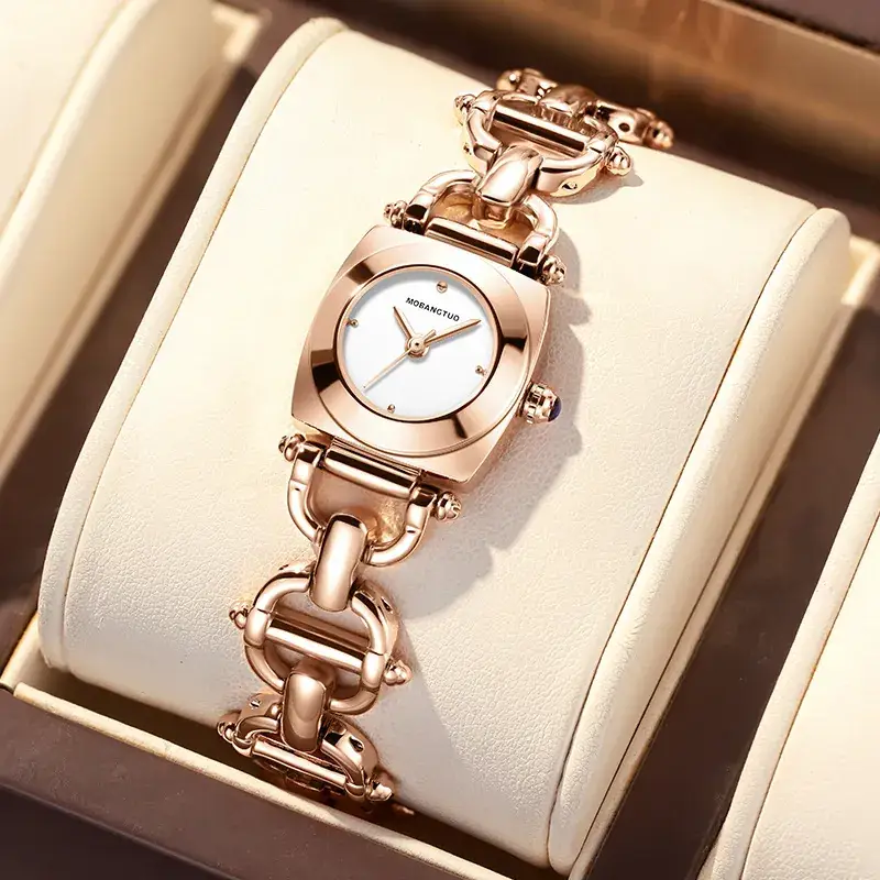 Women's Pig Nose Chain Watch with Quartz Movement