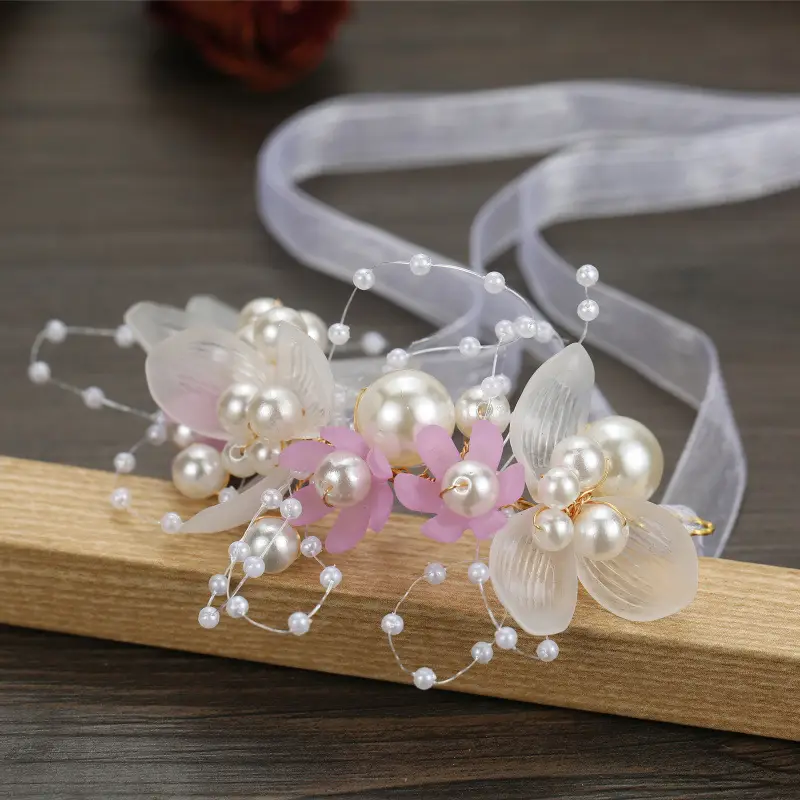 Princess Hairband with Pearl & Gold Accents — feature 8
