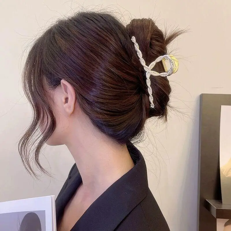 Pearl Clip Hairpin for Women, Gold Tone, Stylish Back Head Hair Accessories - Image 6