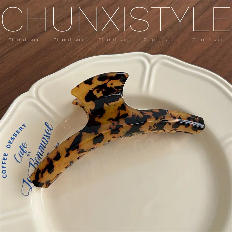 Chunac Style Leopard Shark Hair Clip for Girls - Image 2